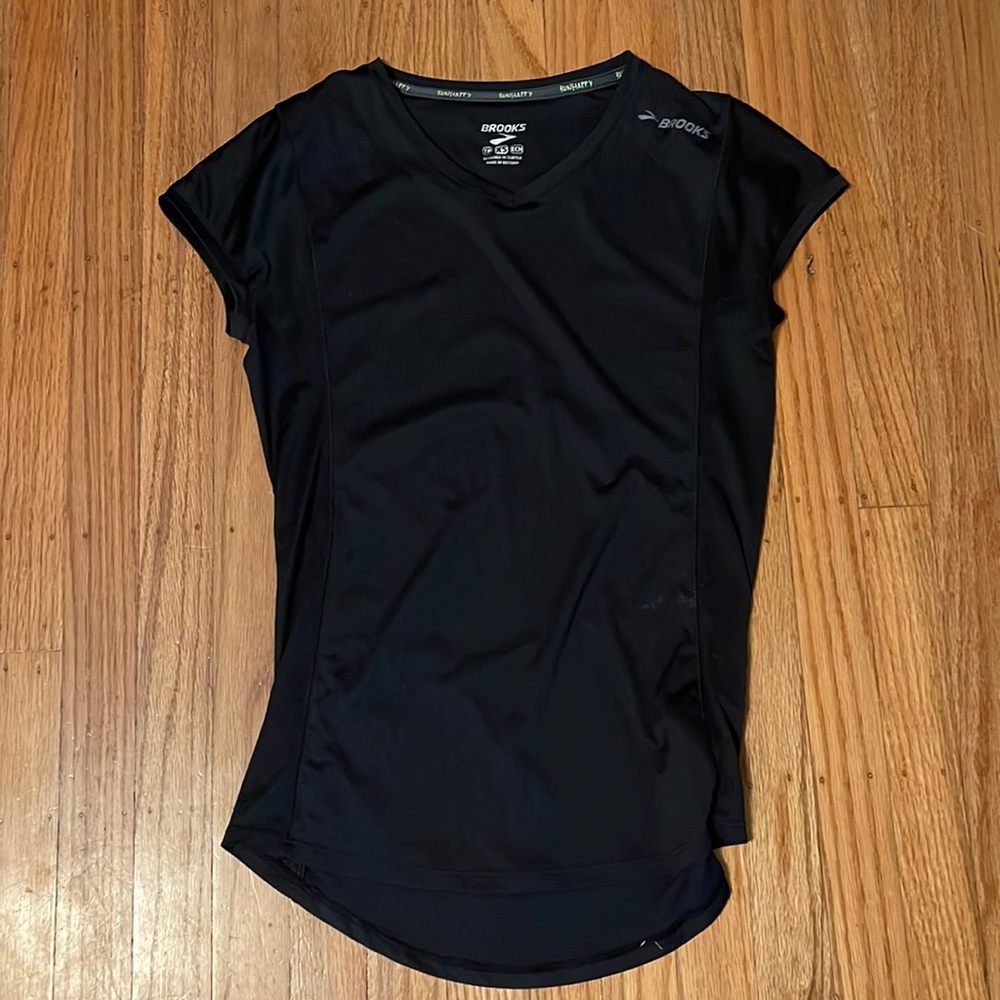 Black workout top